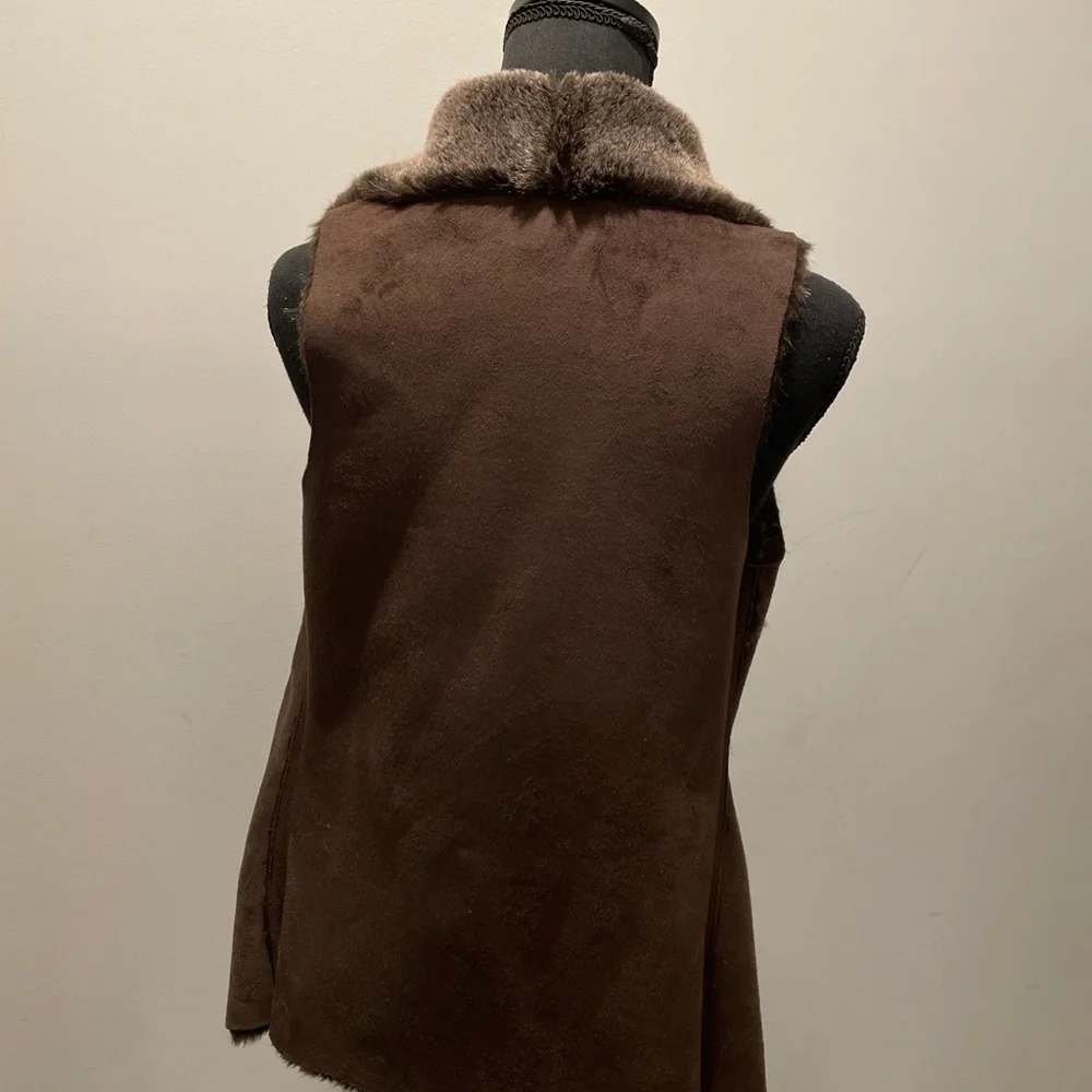 New Directions Women’s Vest Cardigan Size S/M Brown Faux Fur Suede Cabincore - Picture 5 of 9
